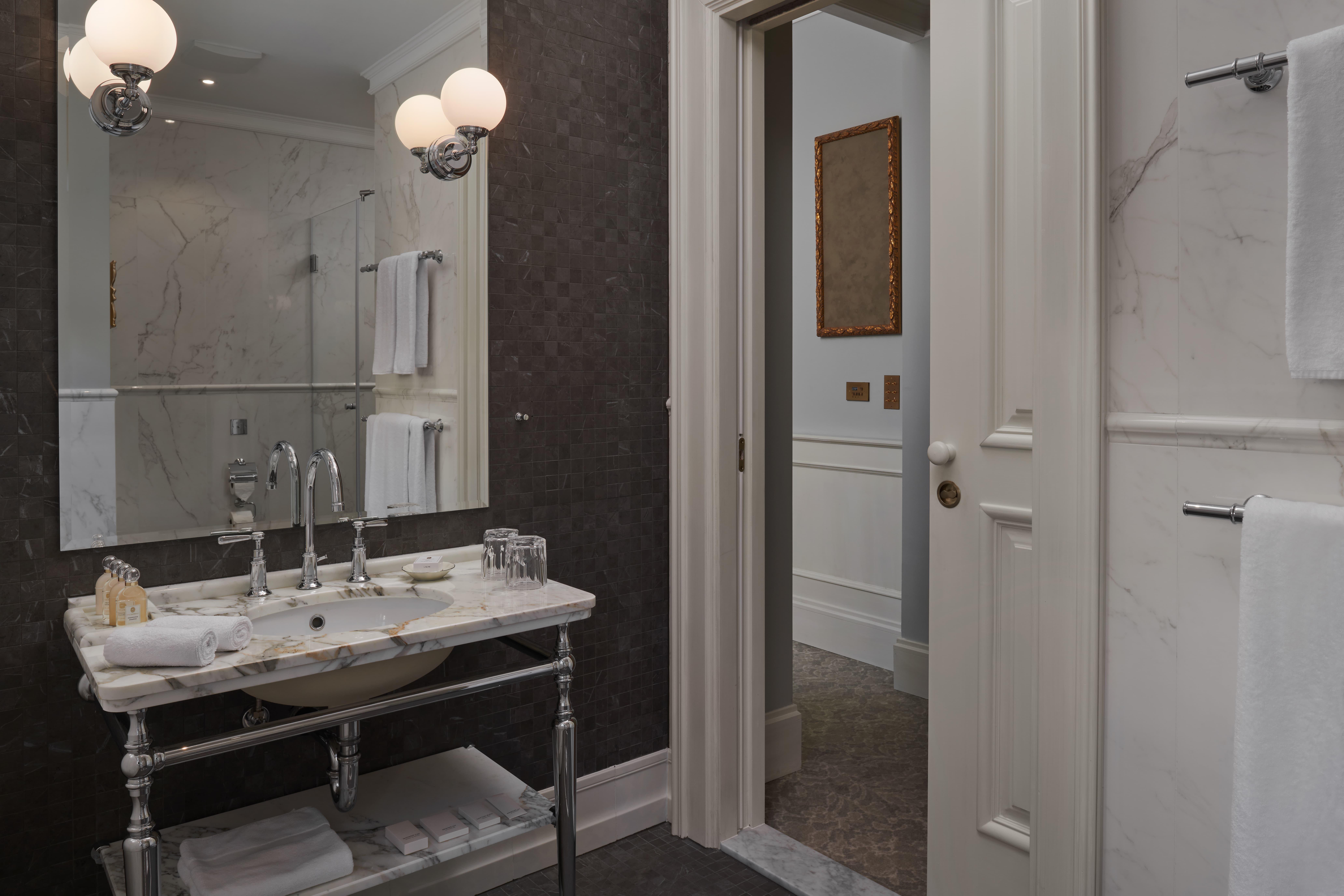 חוואר Palace Elisabeth, Hvar Heritage Hotel - The Leading Hotels Of The World מראה חיצוני תמונה
