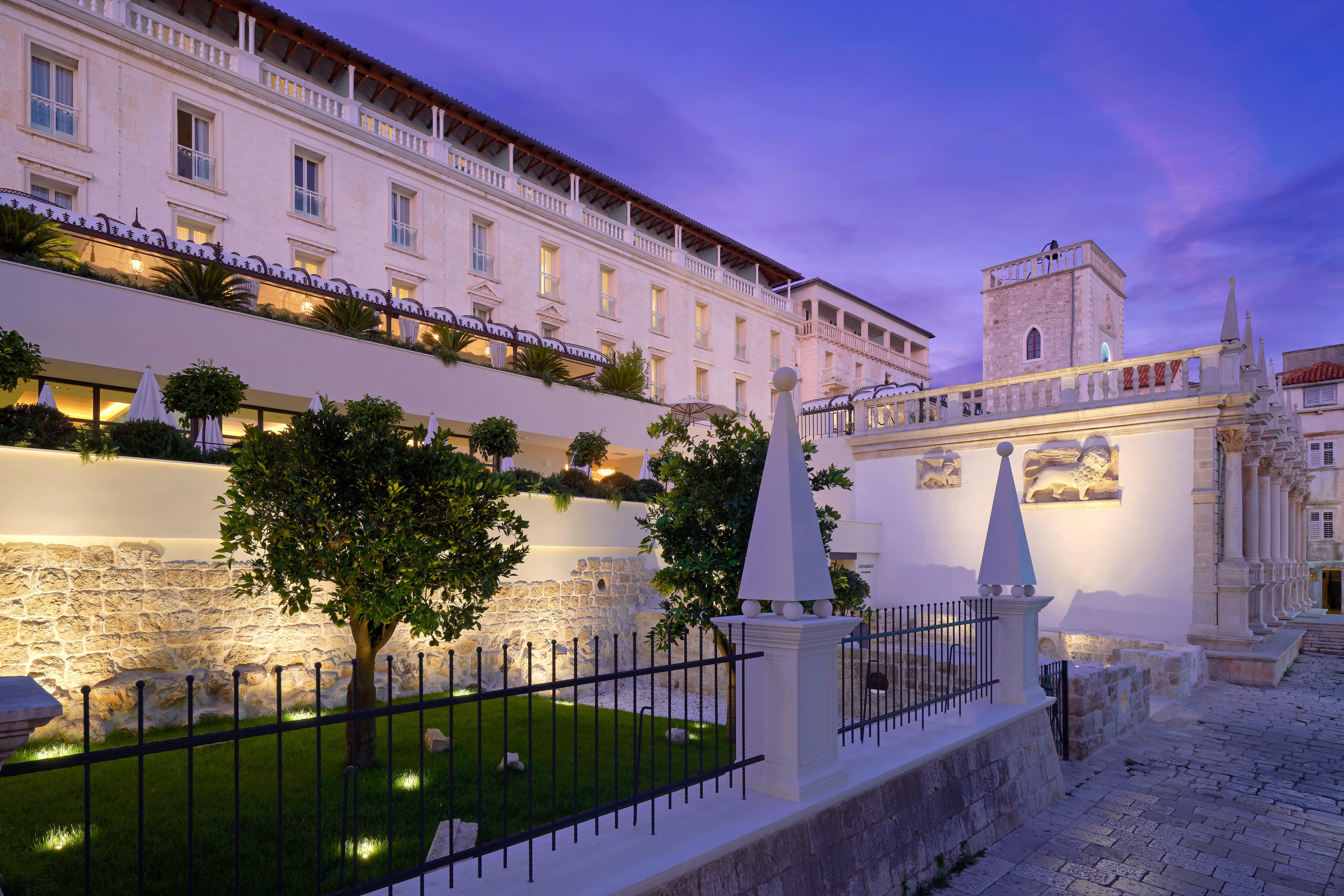 חוואר Palace Elisabeth, Hvar Heritage Hotel - The Leading Hotels Of The World מראה חיצוני תמונה